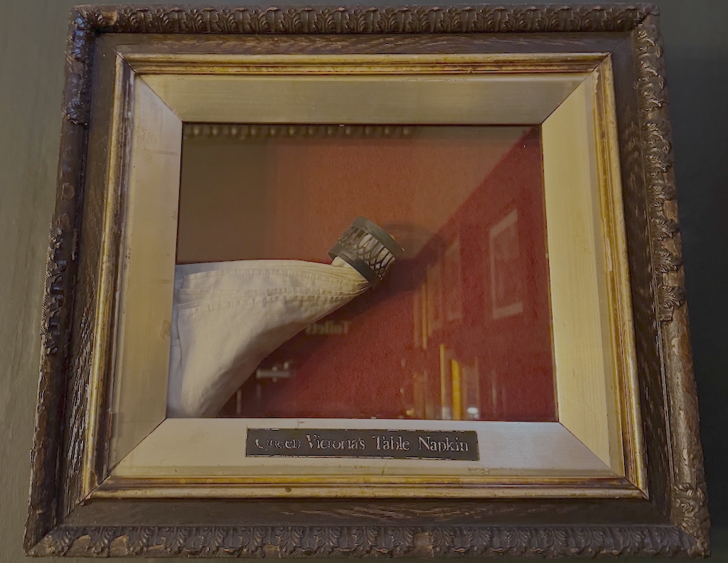 Queen Victoria's napkin in “The Albert“